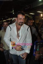 Sanjay Dutt leave for IIFA Colombo in Mumbai Airport on 2nd June 2010 (8).JPG